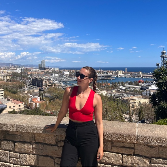 Meet your Posher, Madison - Picture 5 of 10